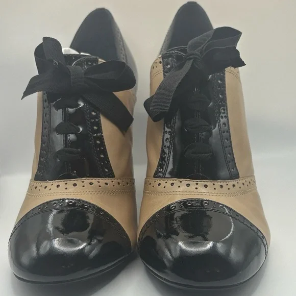Gianni Bini jiterbug style Black and Tan Heels - Picture 2 of 8